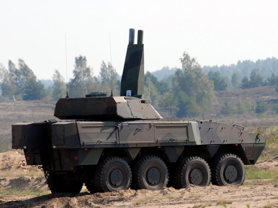  Patria AMV 8x8 with AMOS 2004 года  (фото 2 из 6)